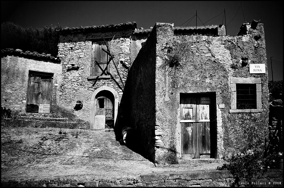 Via Roma (tutto in vendita)