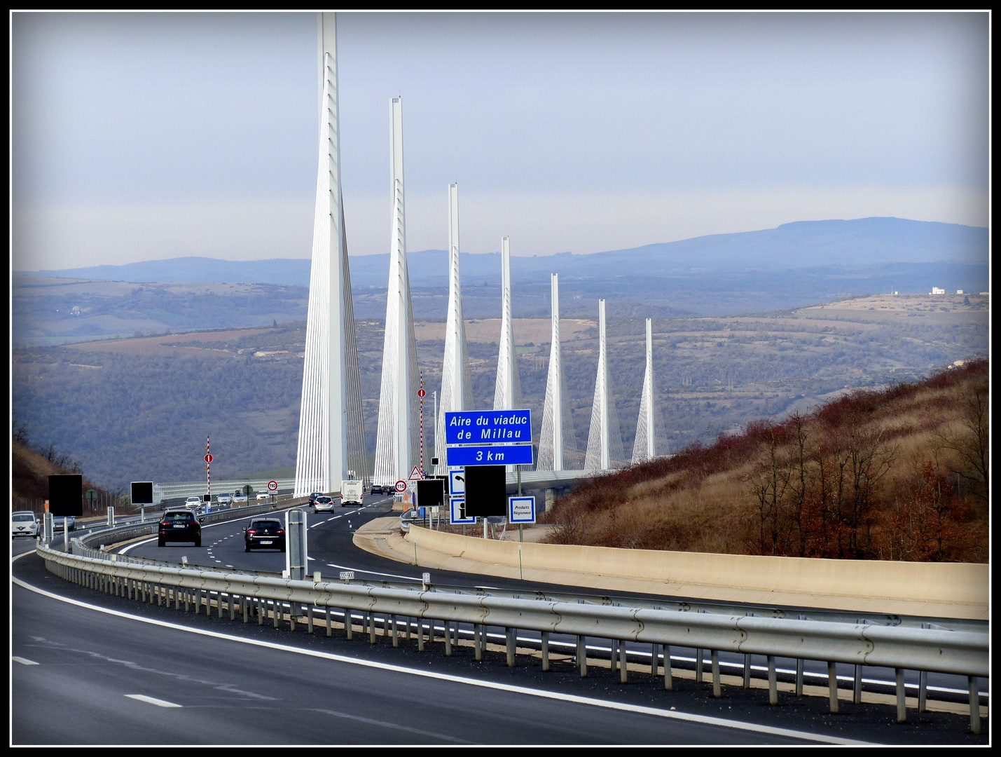 VIADUC - de - MILLAU - 3 - 