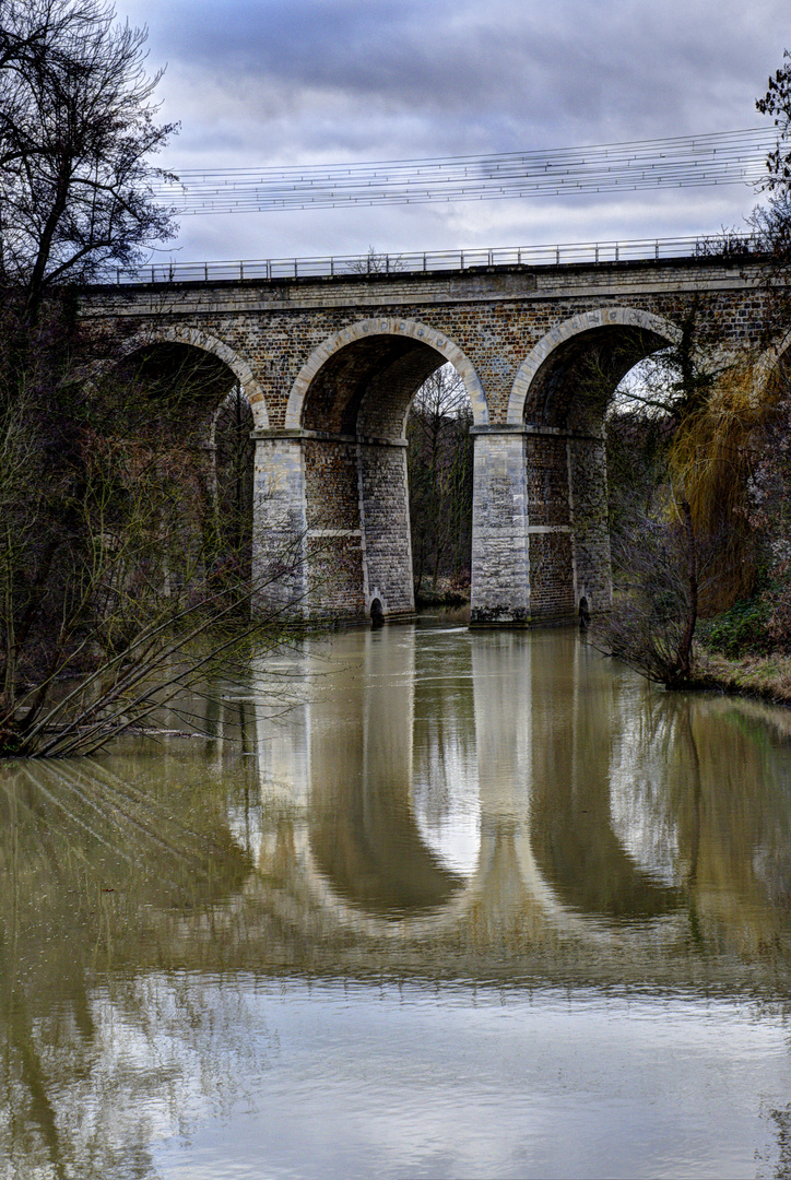 Viaduc sur le YERRE 1