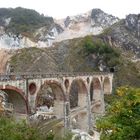 Viadukt bei Carrara, Mamor Steinbruch