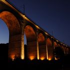 Viadukt bei Nacht