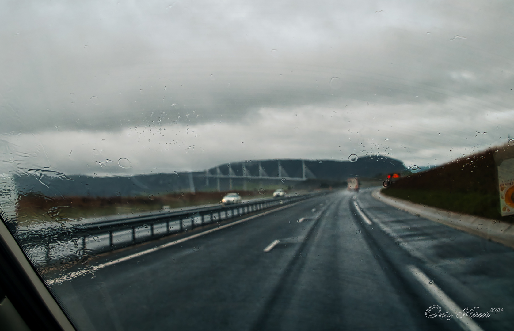 Viadukt von Millau kurz vor den Parkplatz