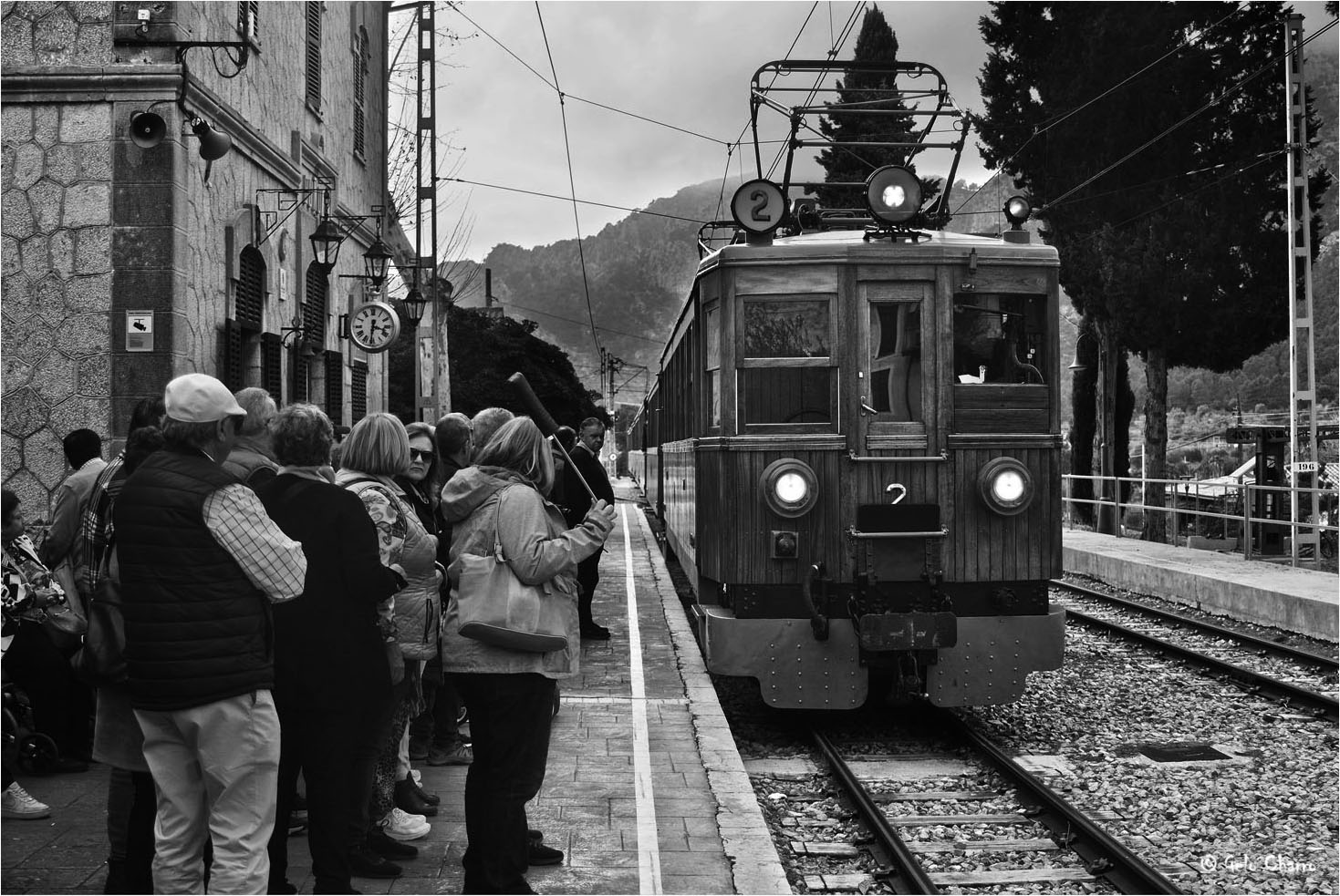 Viajeros al tren