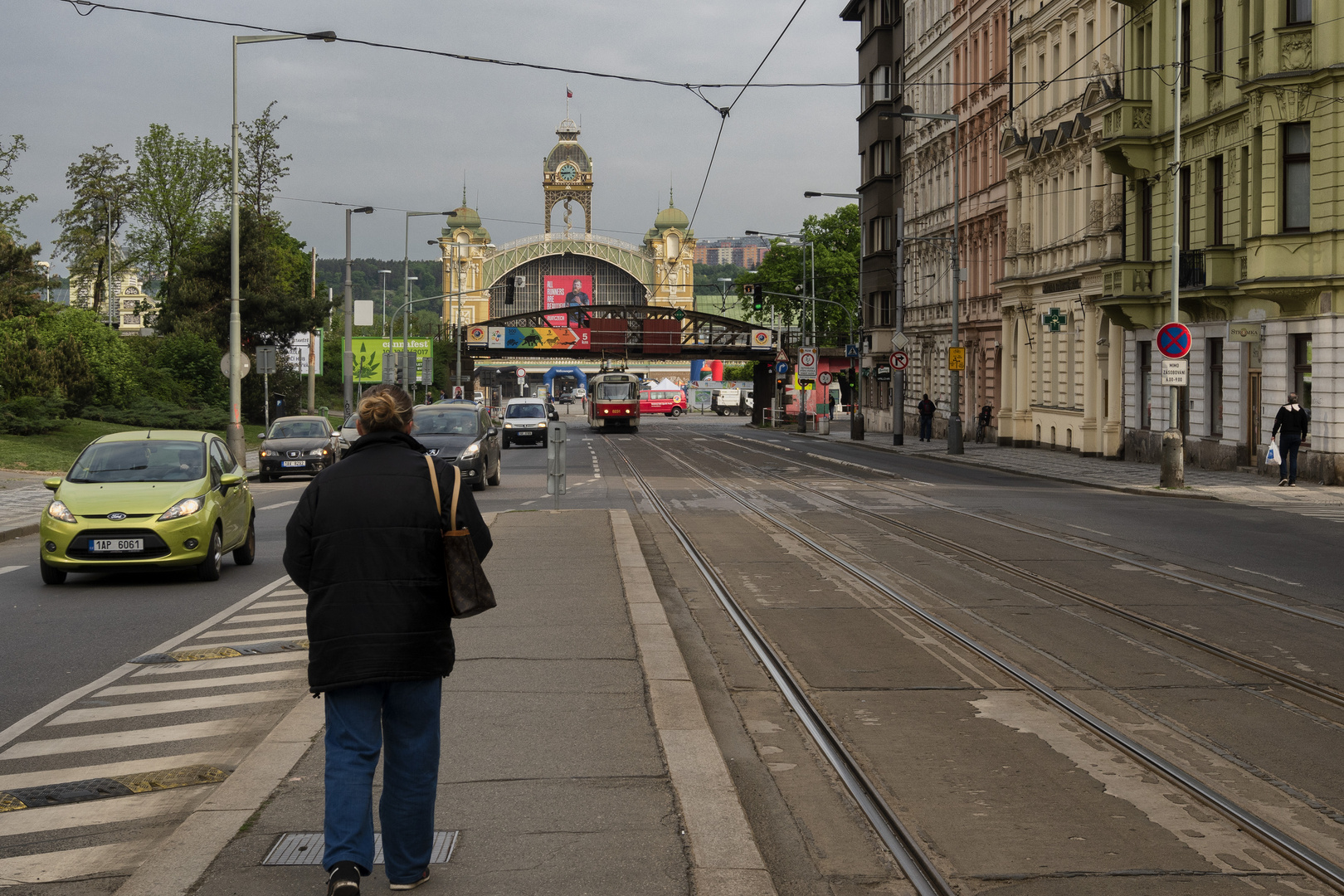 Viale Dukelských Hrdin, Praga