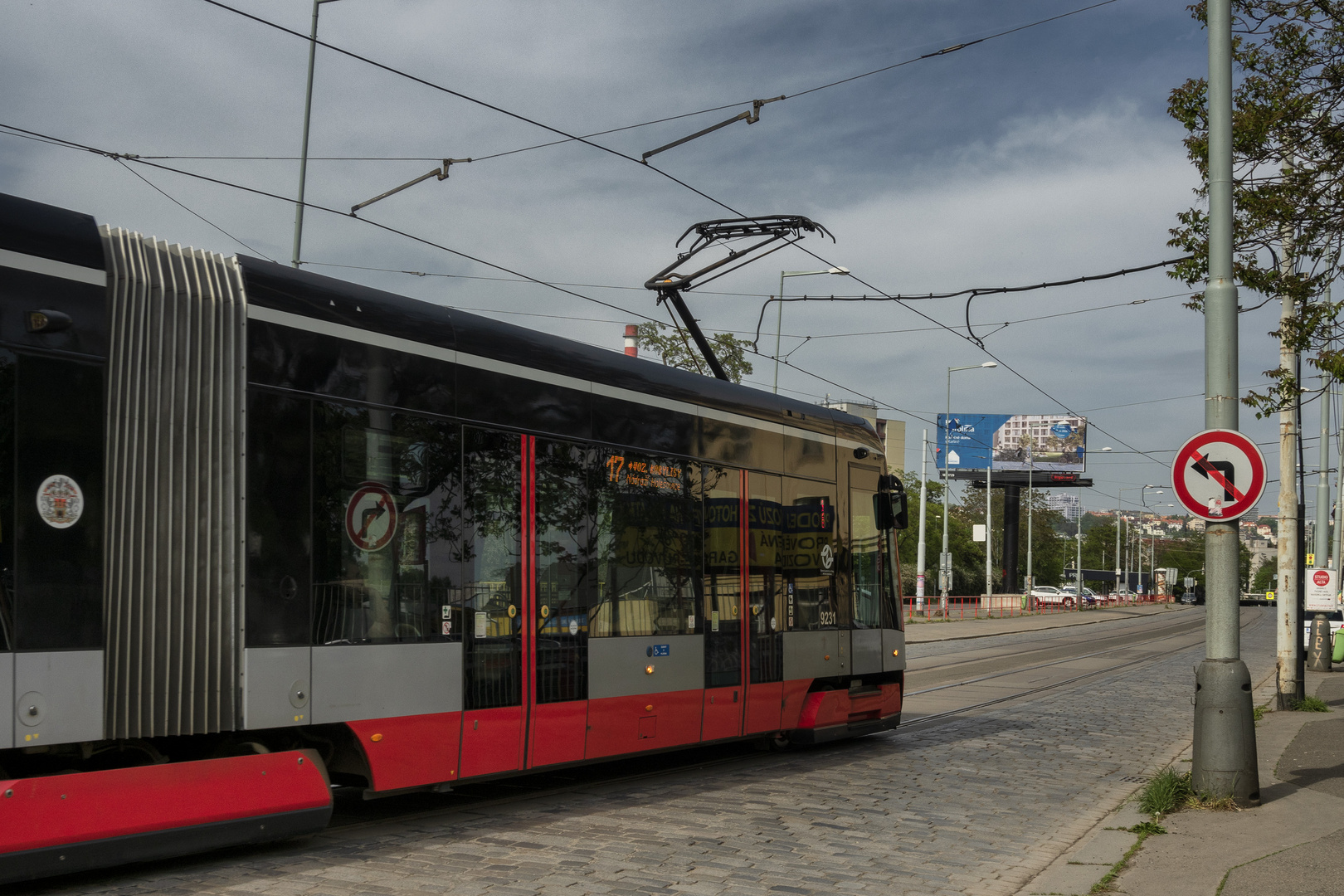 Viale Dukelských Hrdin, Praga