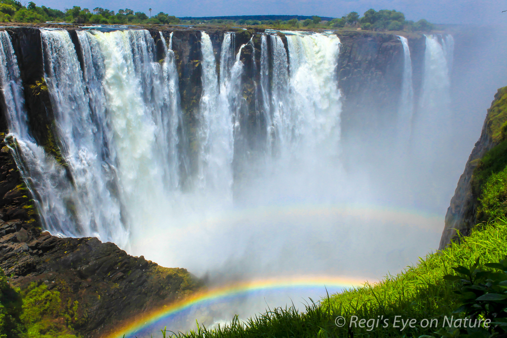 vic falls at zimbabwe side