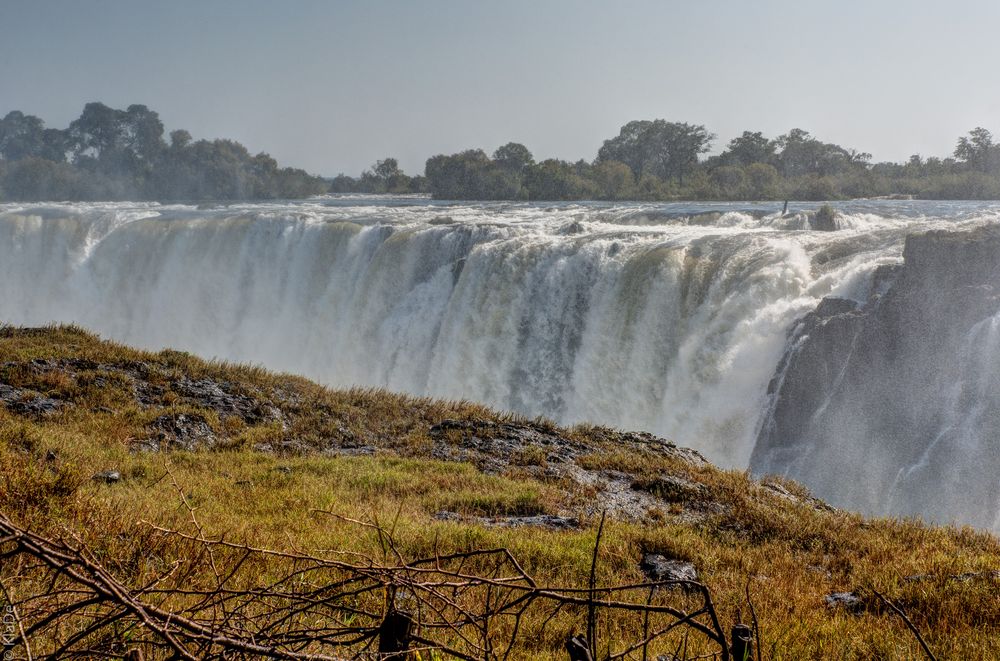 Vic Falls - Main Falls aus der Nässe