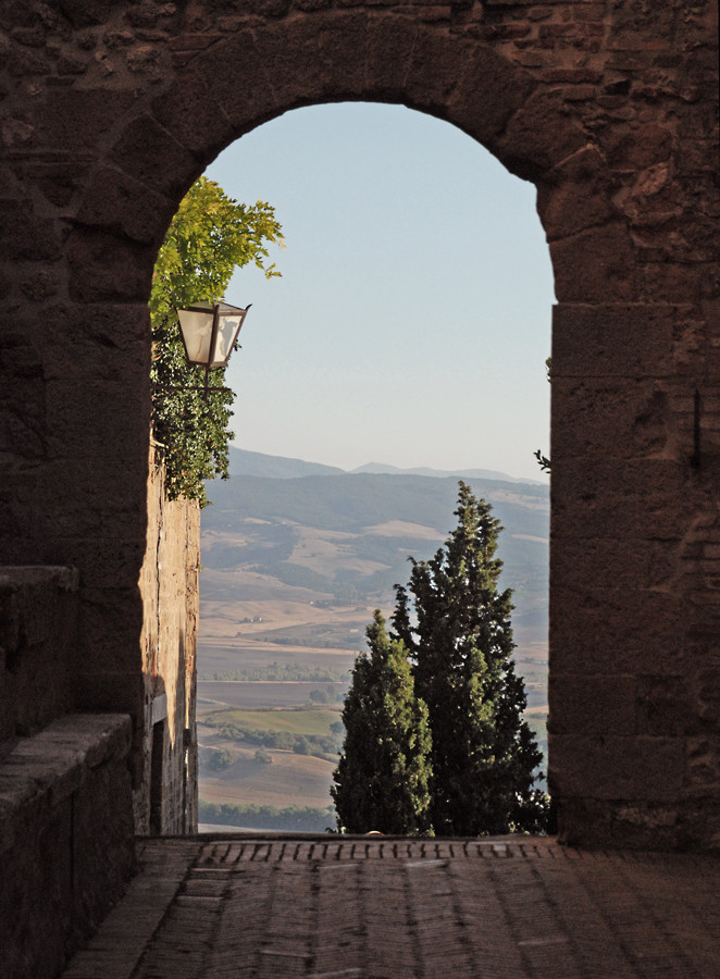 Vicolo con vista (Pienza)