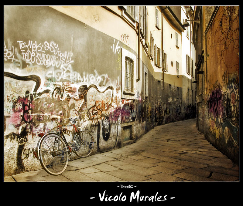 - Vicolo Murales -