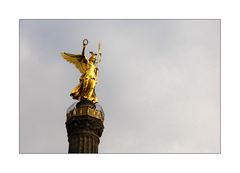 Victoria auf ihrer Siegessäule