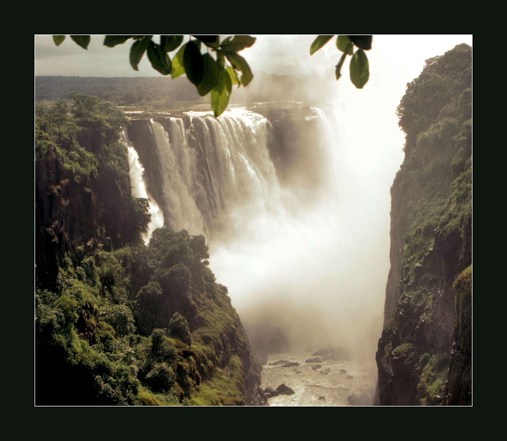 VICTORIA FALLS