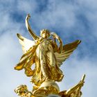 VICTORIA MEMORIAL am Buckingham Palace in London