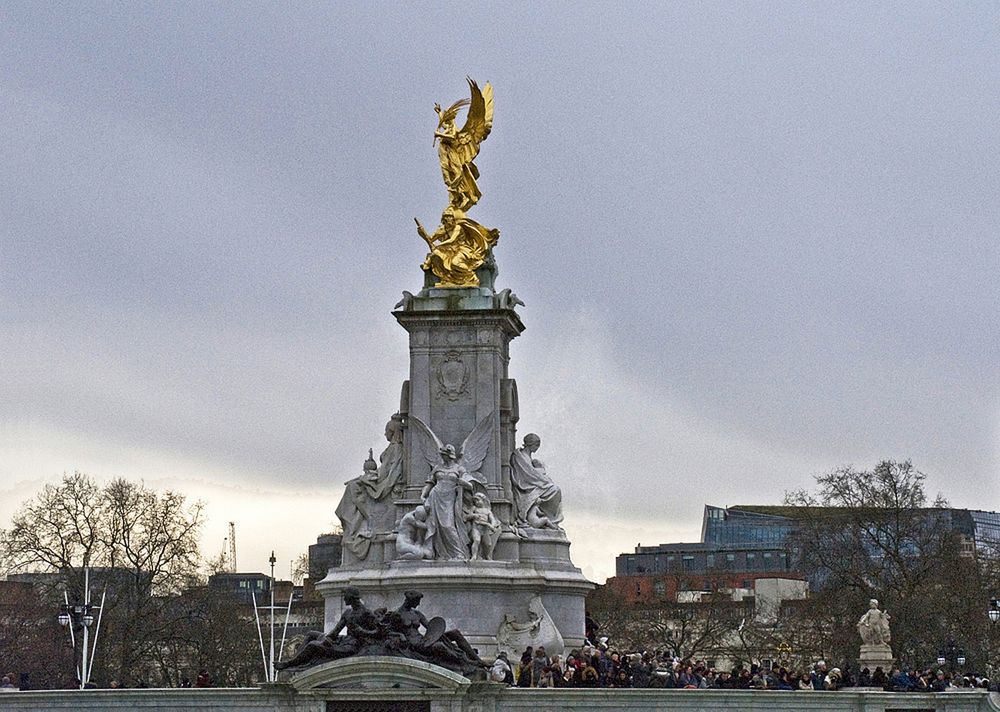 Victoria Memorial  --  London