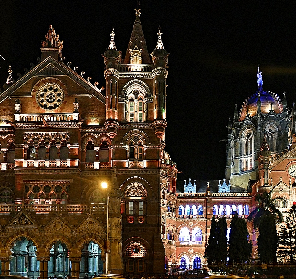 Victoria Terminus bei Nacht!