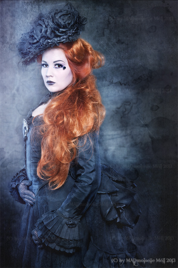 Victorian Goth Lady