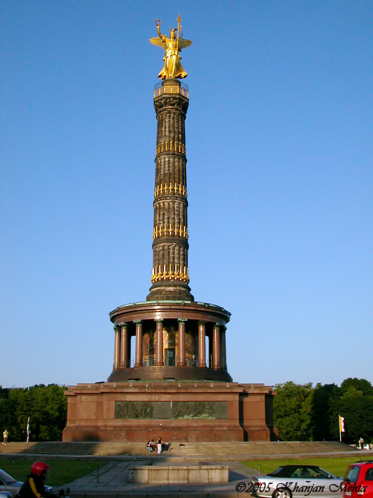 victory column