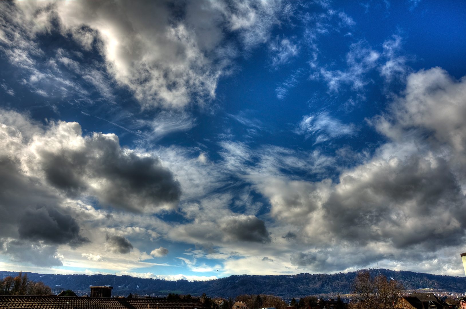 Video: Winter-Sturm über Zürich