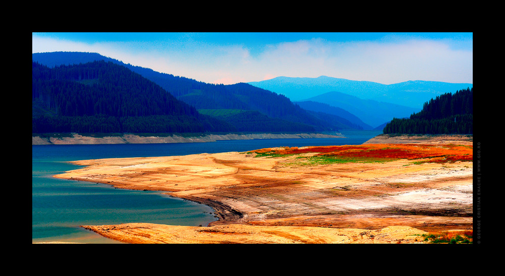 Vidra Lake in August