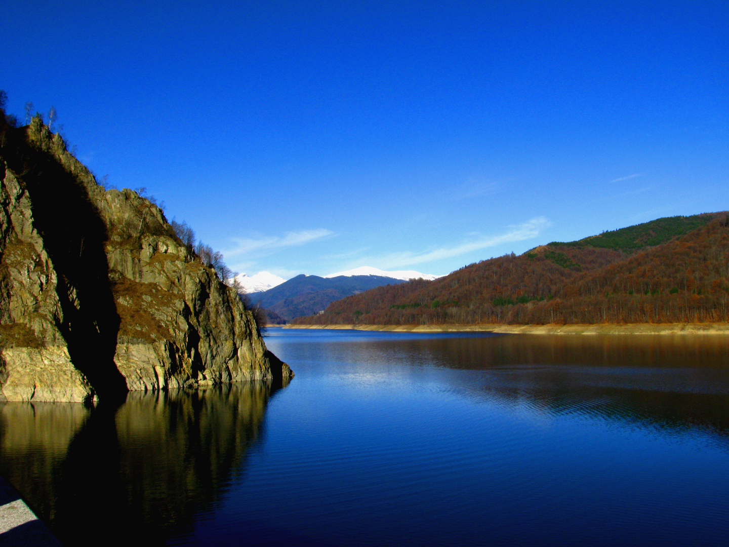 Vidraru Lake