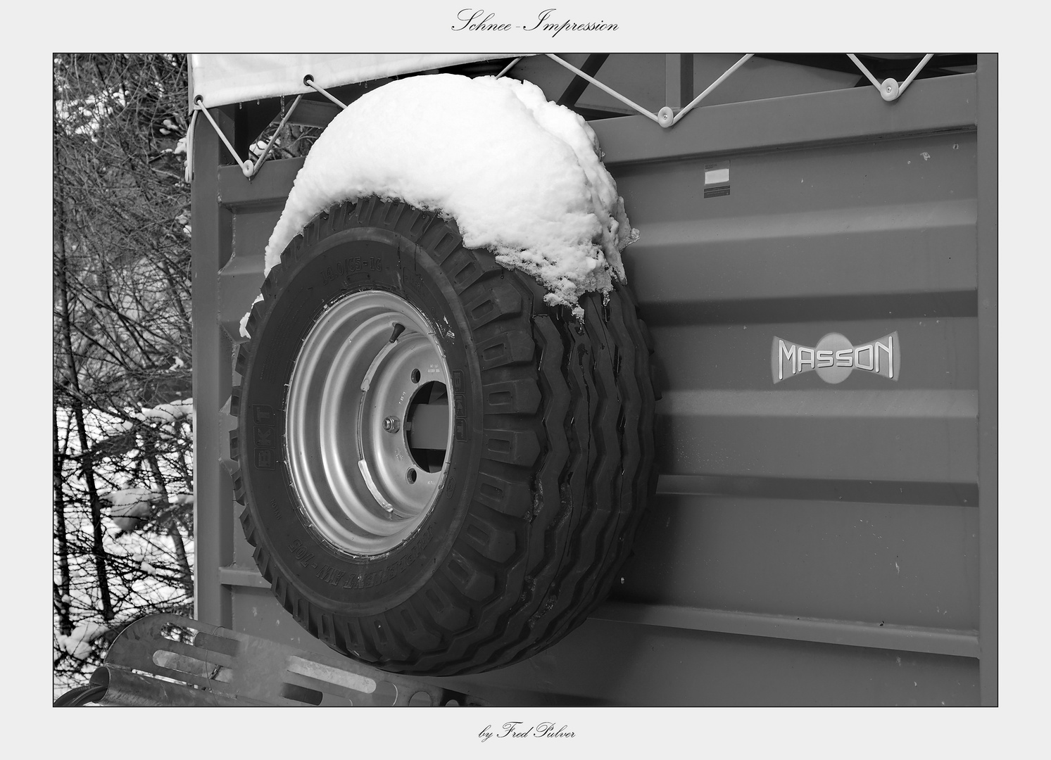 Viehtransporter im Wallis mit Schneehaube ;-)