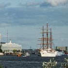 Viel Betrieb auf der Elbe