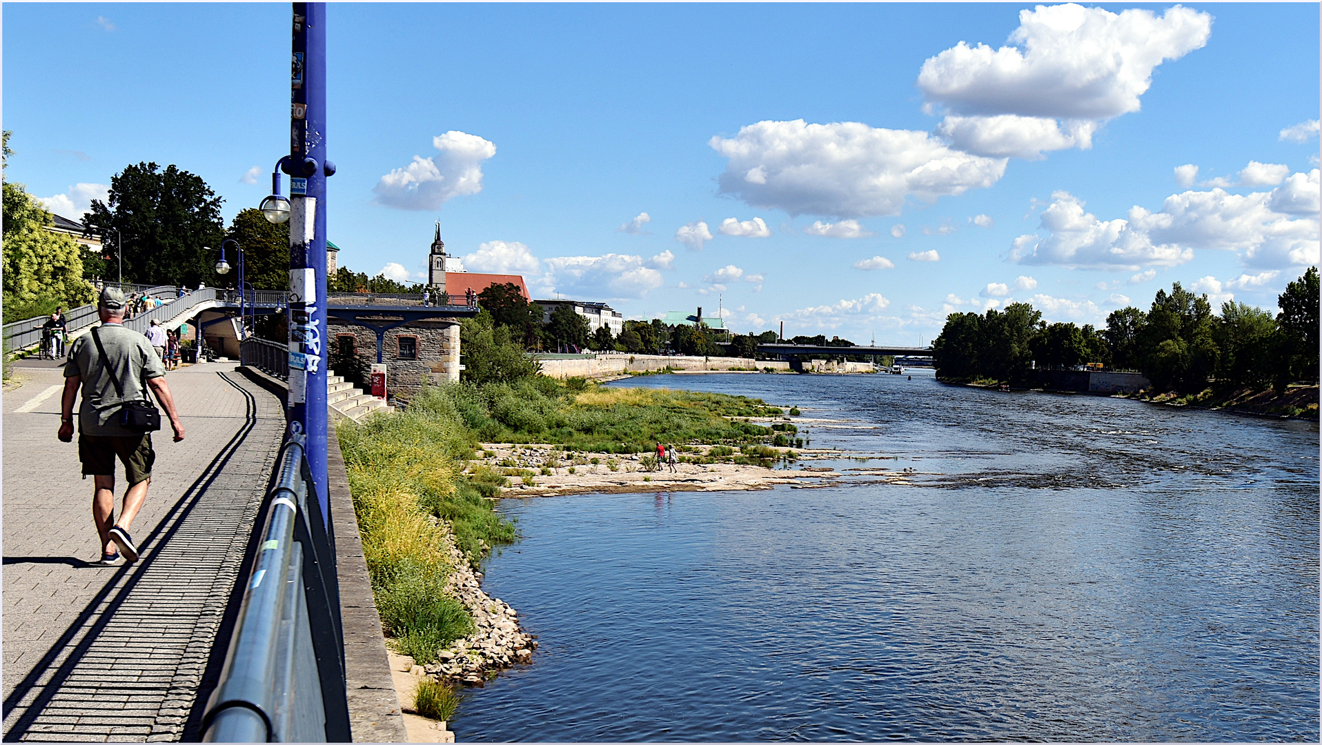 VIEL BLAU und wenig Wasser 