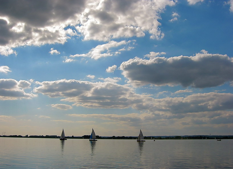 Viel Himmel und eine Menge Wasser - aber wenig Wind