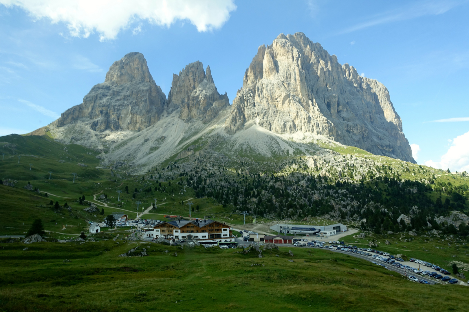 viel los in den Dolomiten/Grödnertal