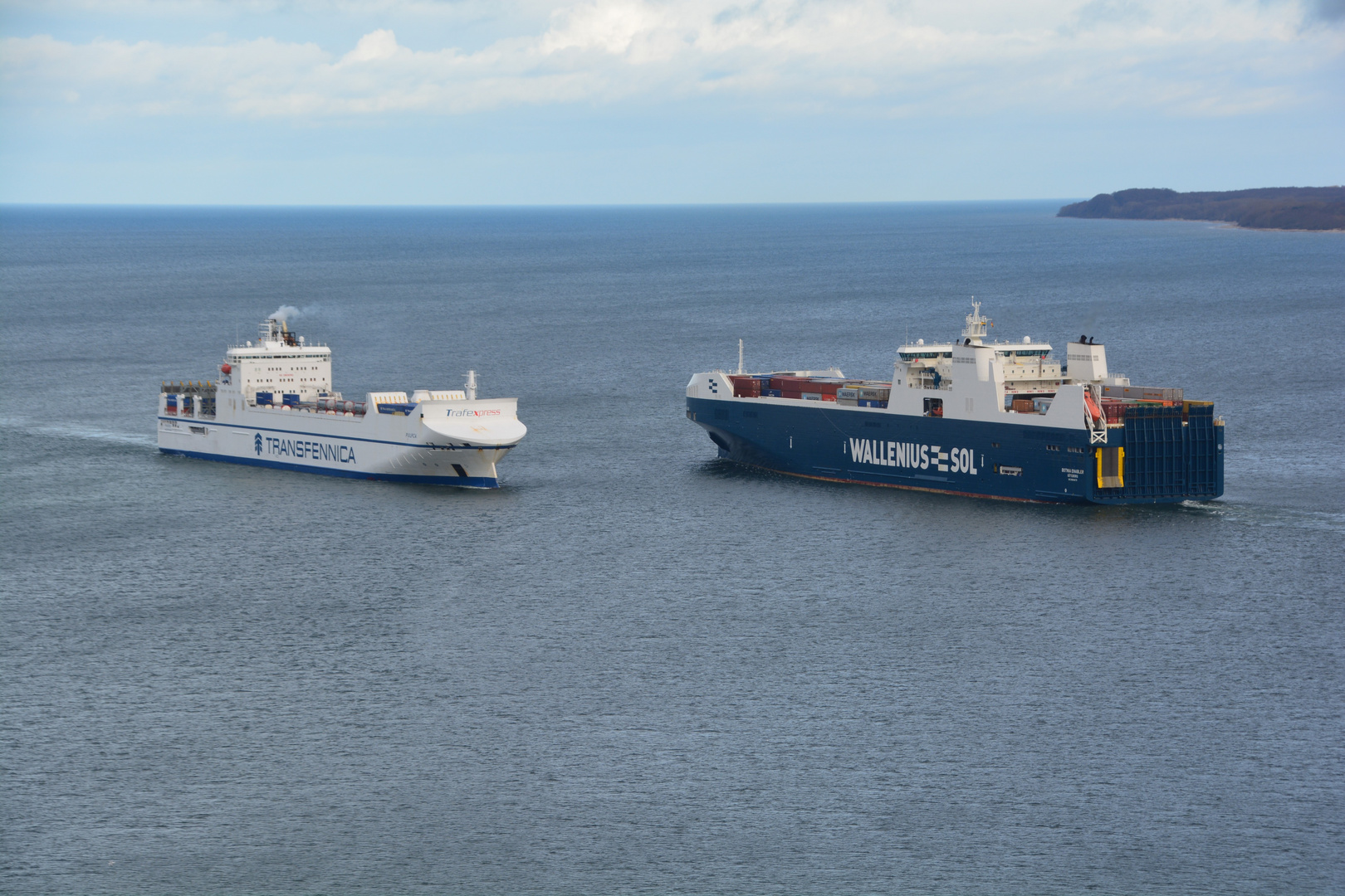 Viel los vor Travemünde