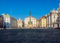 viel pflaster "am hof"...