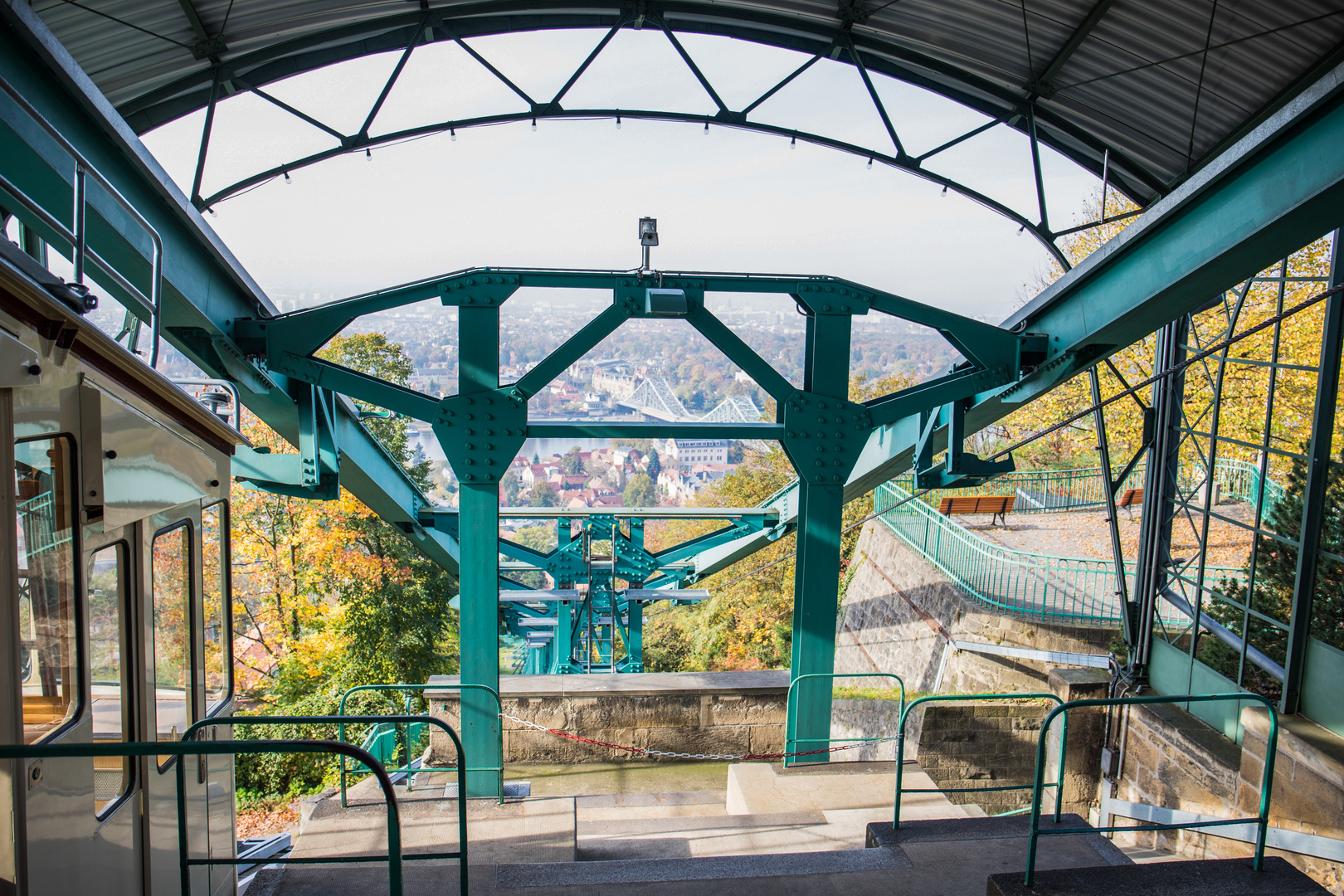 Viel Stahl für eine Schwebebahn“