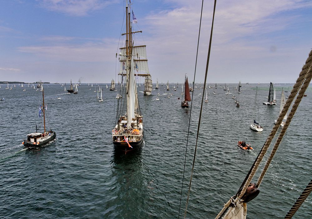 Viel Verkehr in der Kieler Förde