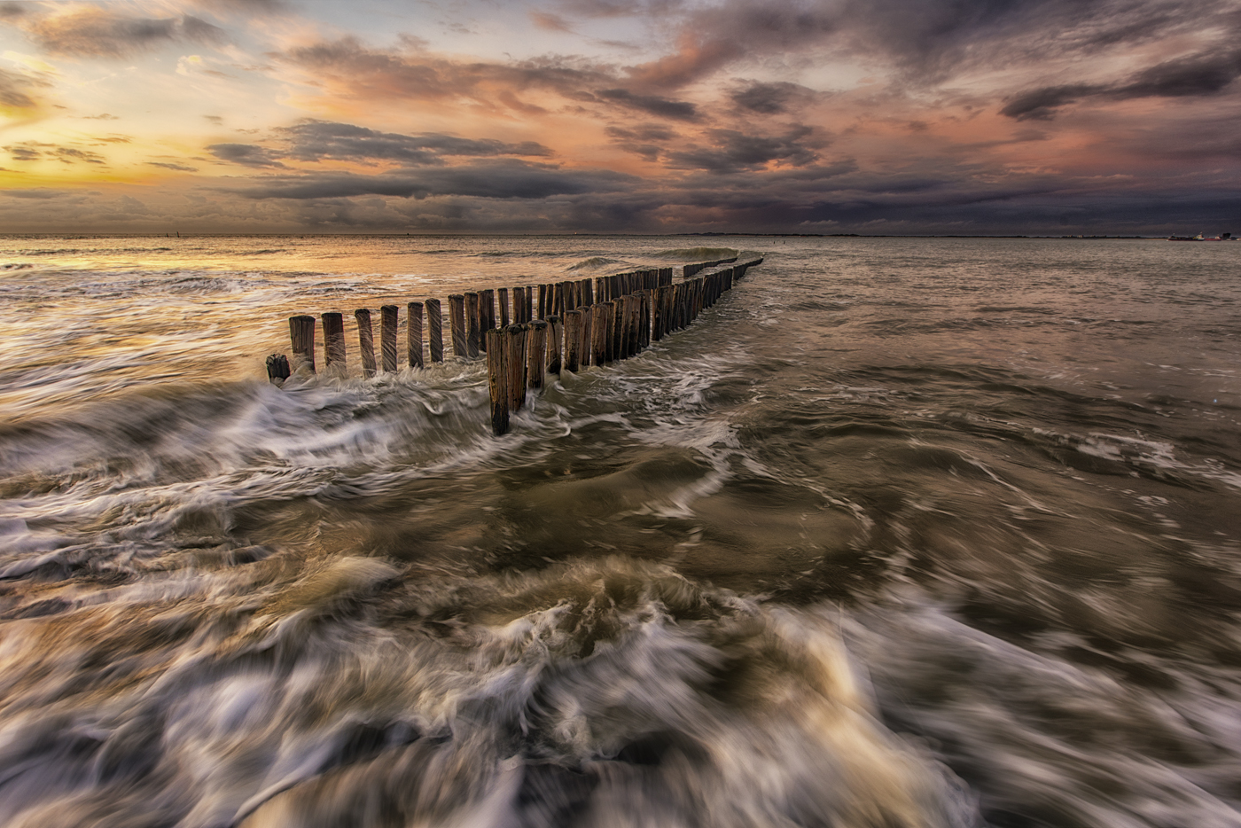 Viel Wind am Meer