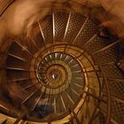 Vielbenutzte Wendeltreppe Paris