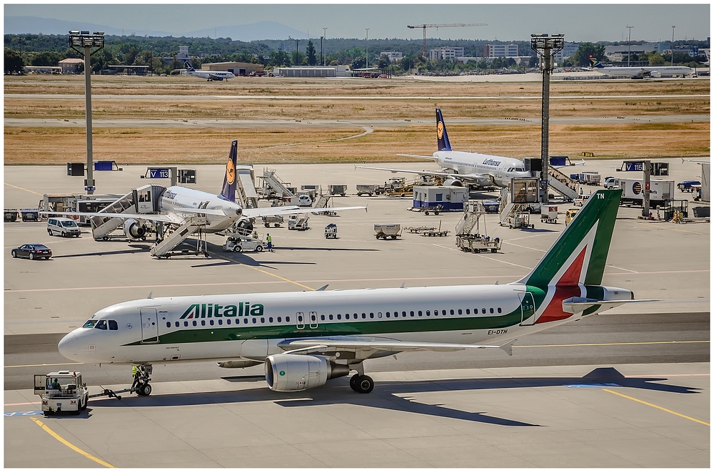 Viele Flieger + ein Audi