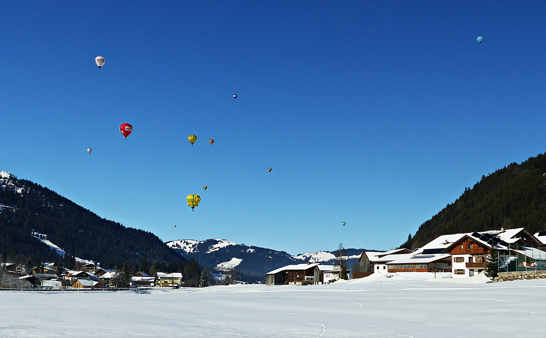 Viele Heißluftballone