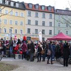 Viele Menschen  am Hans-Mielich-Platz