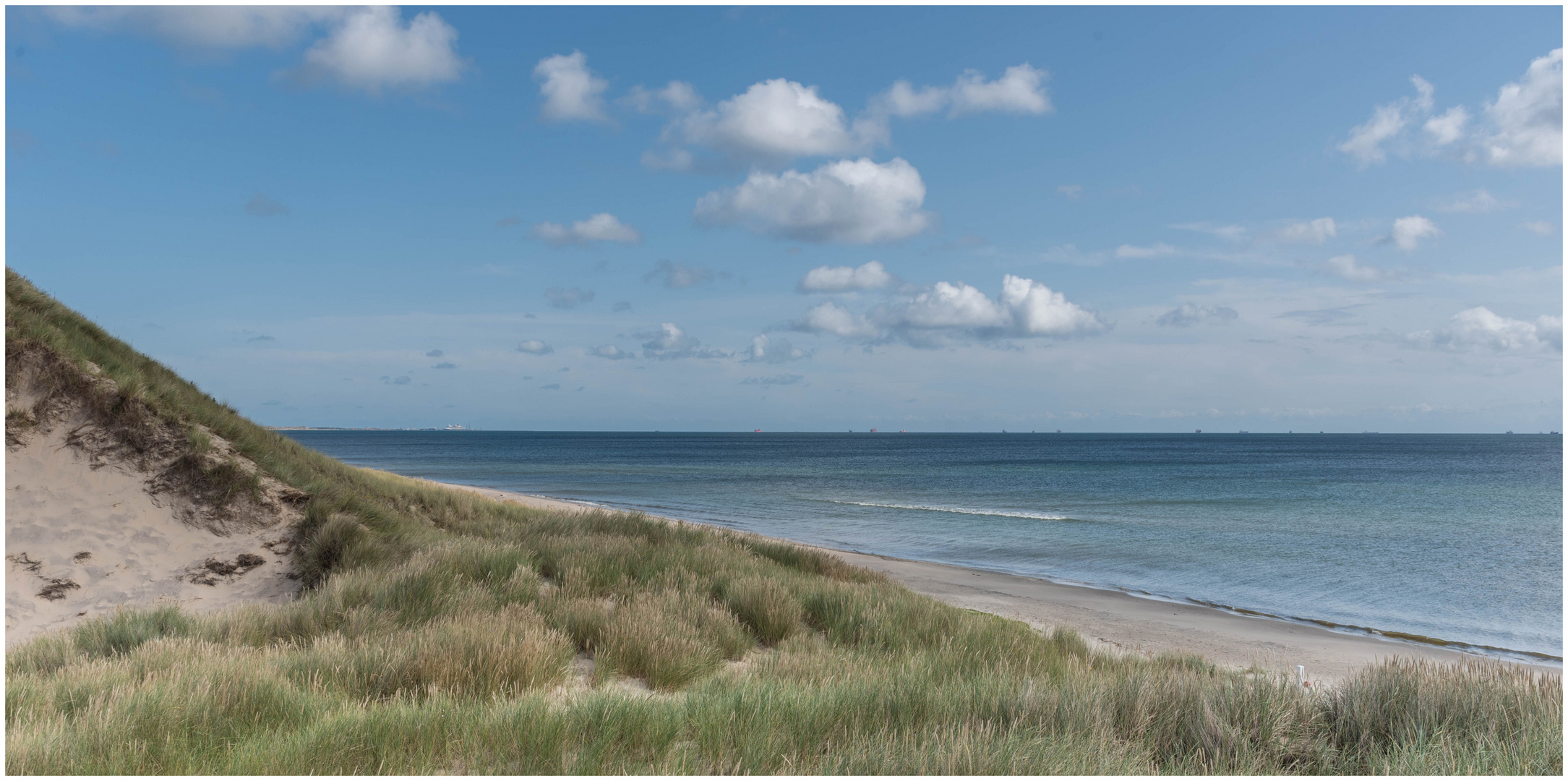 viele Schiffe auf Reede vor Skagen