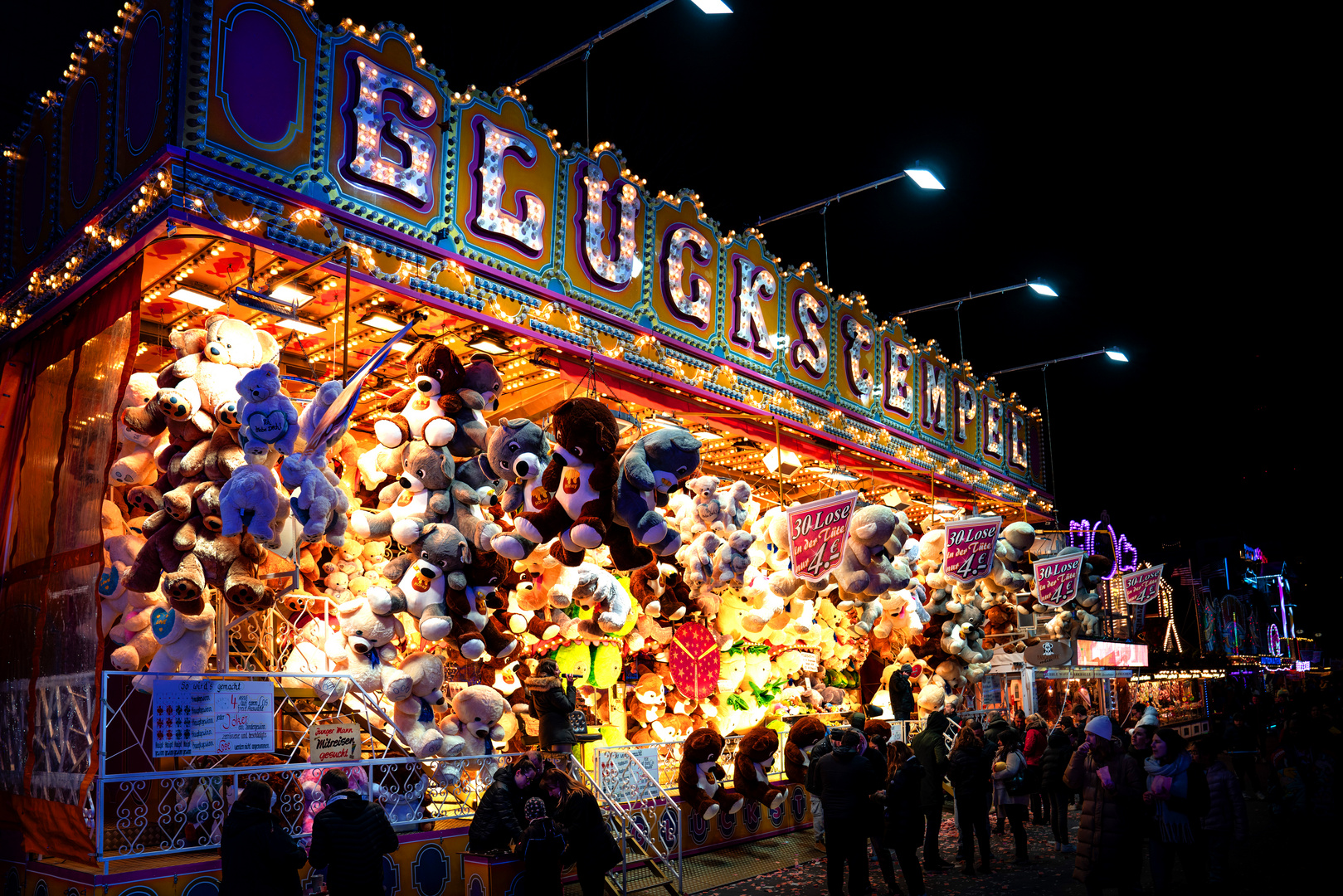 Viele Stofftiere auf dem Hamburger DOM