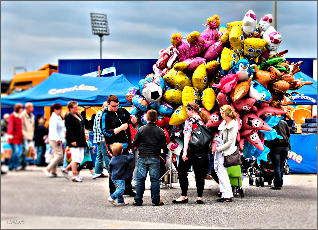 Viele, viele bunte Ballons