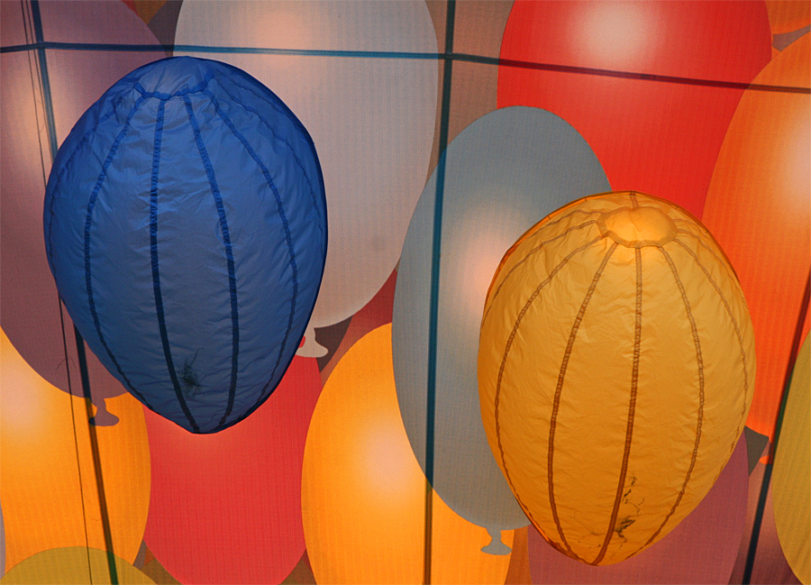 viele, viele bunte Luftballons