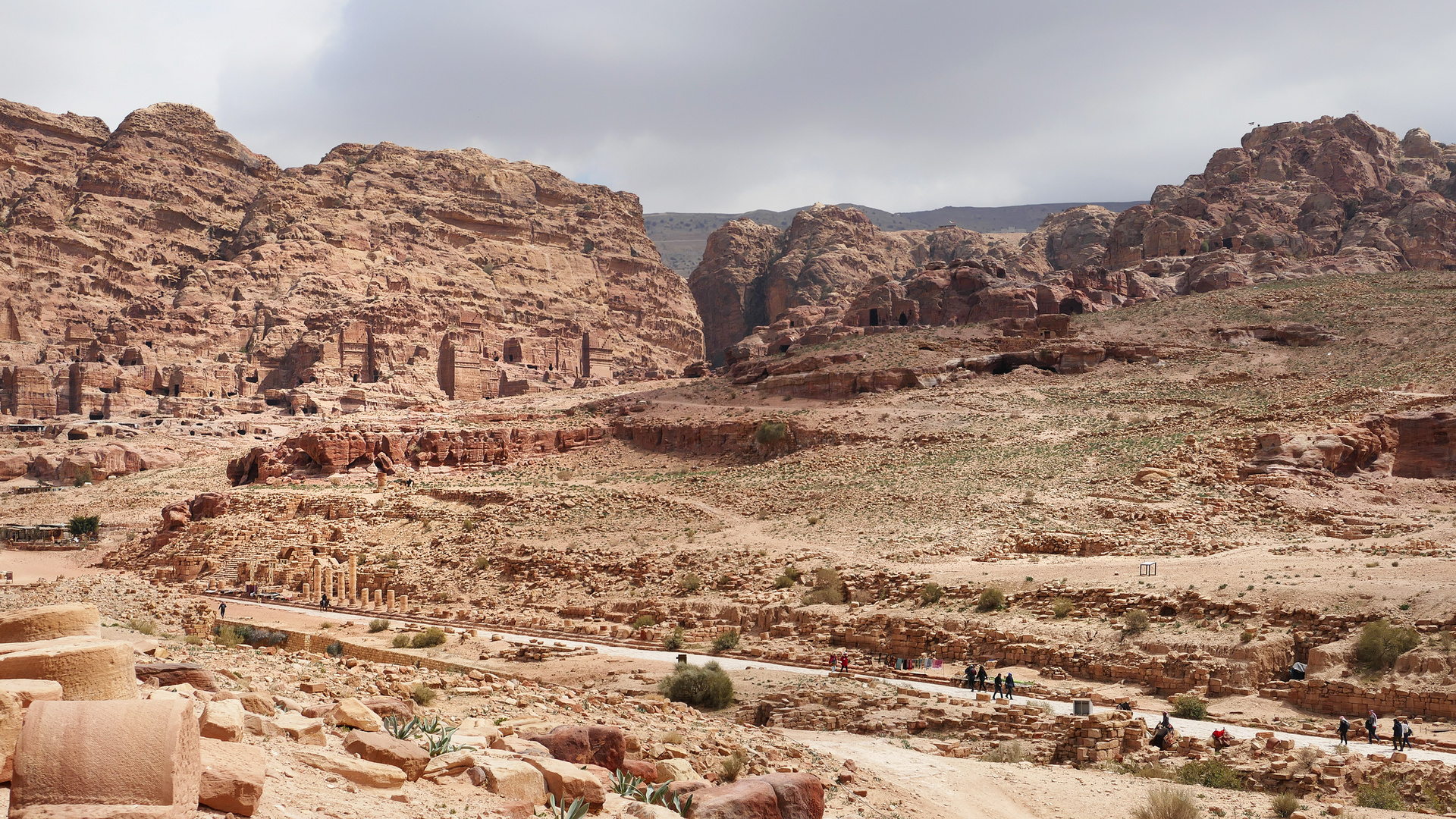 Viele Wege führen durch Petra