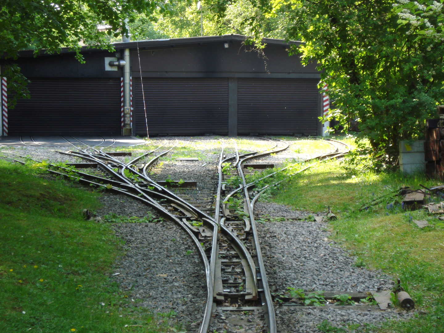 Viele Wege führen zum Lock-Schuppen.