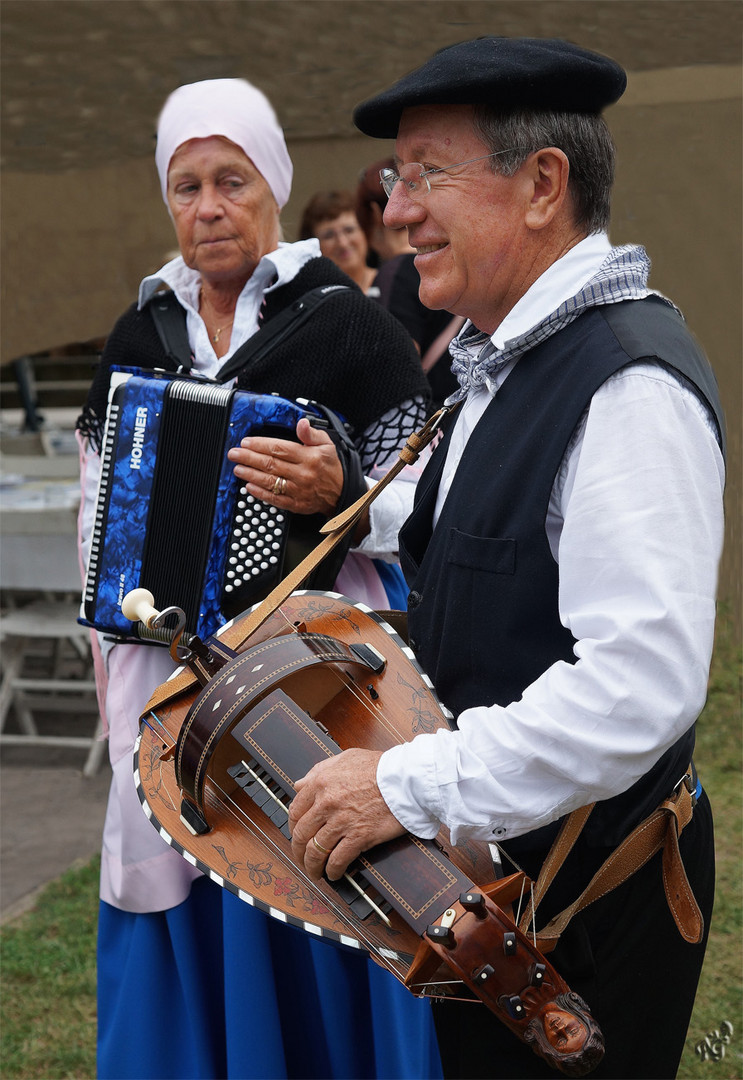 Vielle à roue et accordéon ....