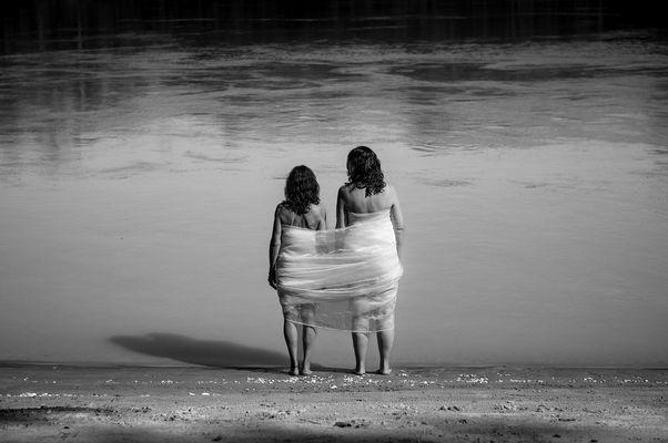 Vielleicht suchten sie Mut. 