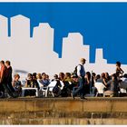 Vienna Beach-Feeling vor fremder Skyline