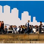 Vienna Beach-Feeling vor fremder Skyline