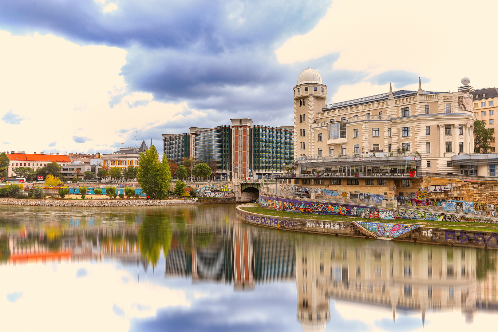 Vienna Mirror