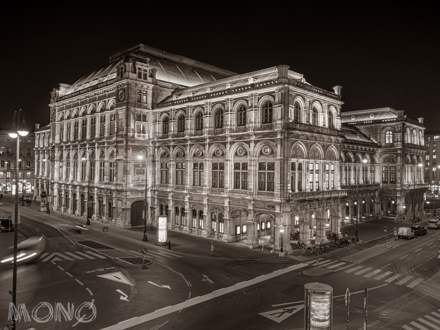 Vienna-Night Oper