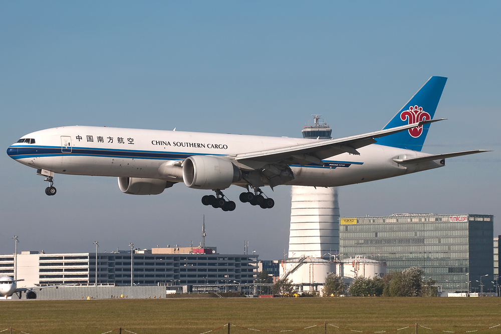 Vienna Tower an China Southern Cargo